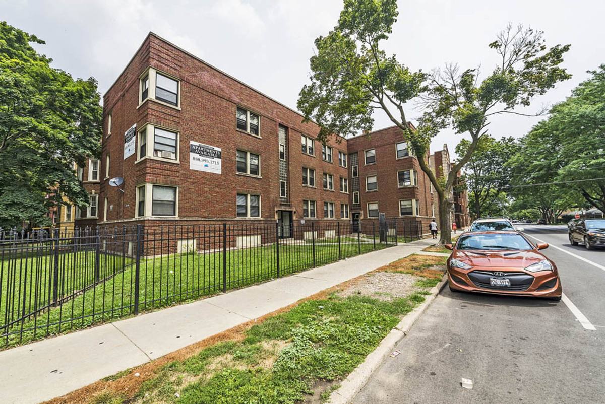 Apartment for rent at 8259 S Maryland, Chicago, IL 60619