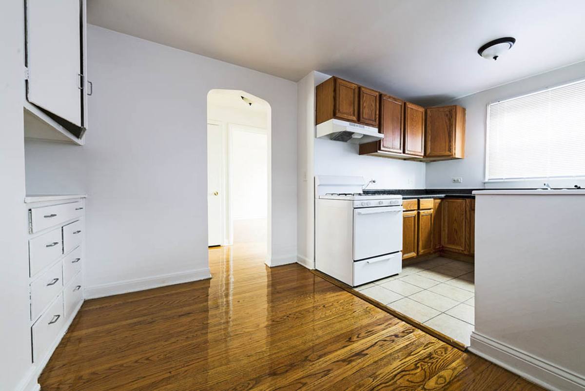 Apartment for rent at 8259 S Maryland, Chicago, IL 60619