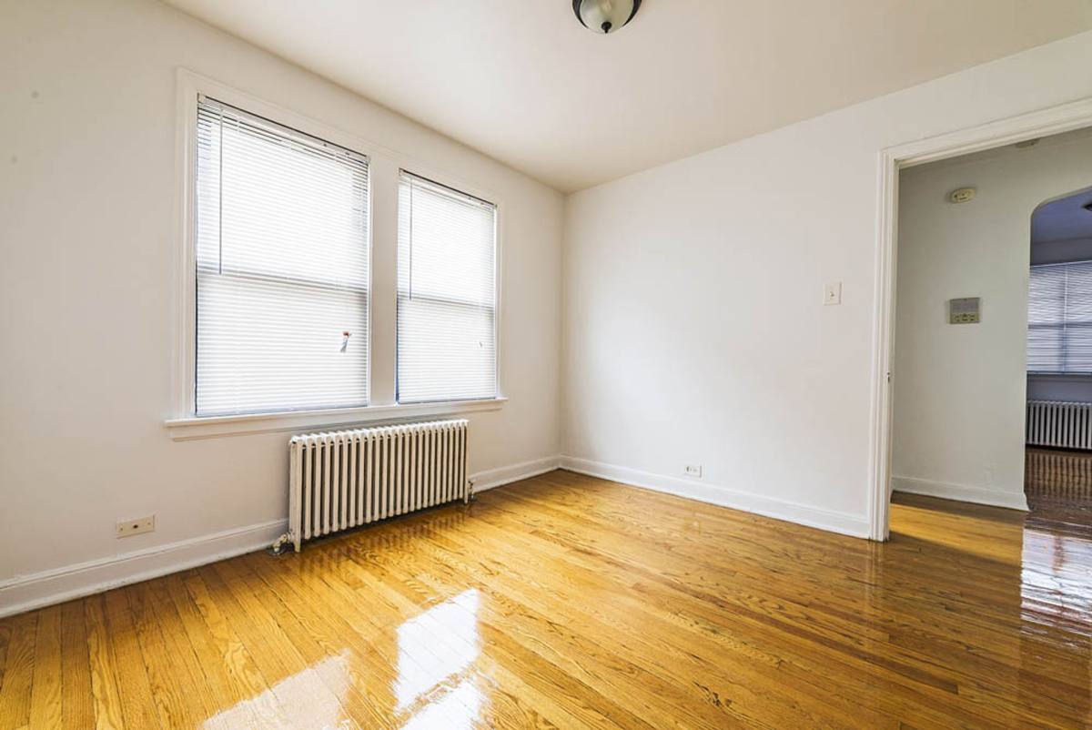 Apartment for rent at 8259 S Maryland, Chicago, IL 60619