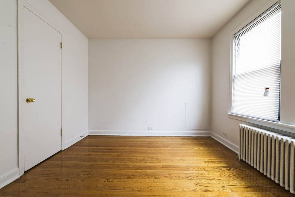 Apartment for rent at 8259 S Maryland, Chicago, IL 60619