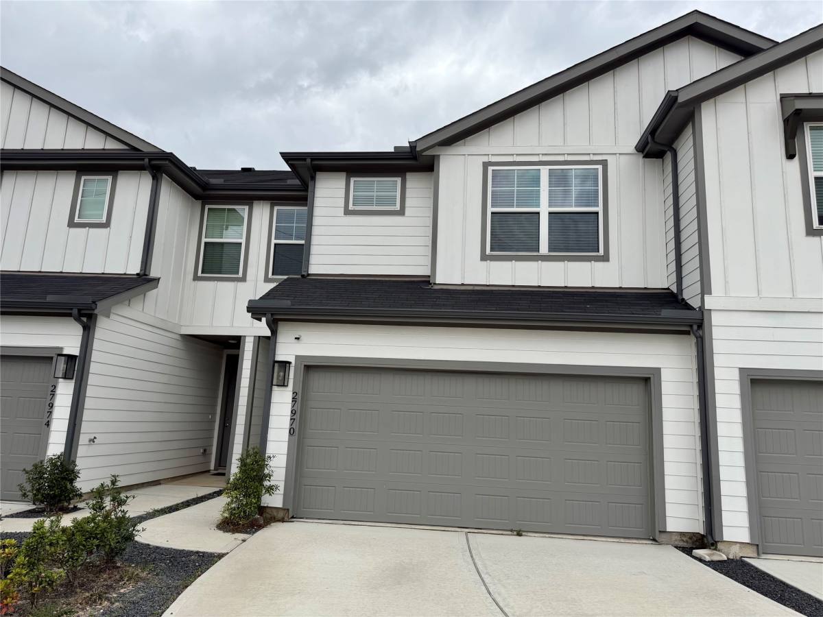 Townhouse for rent at 27970 Western Creek Court, Katy, TX 77494