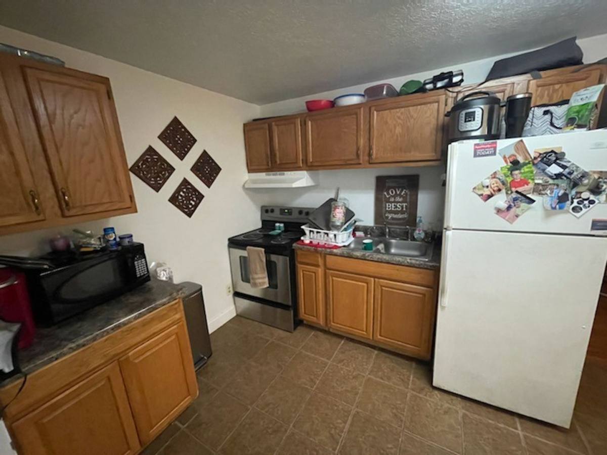 House for rent at 1425 S Walnut St, Bloomington, IN 47401