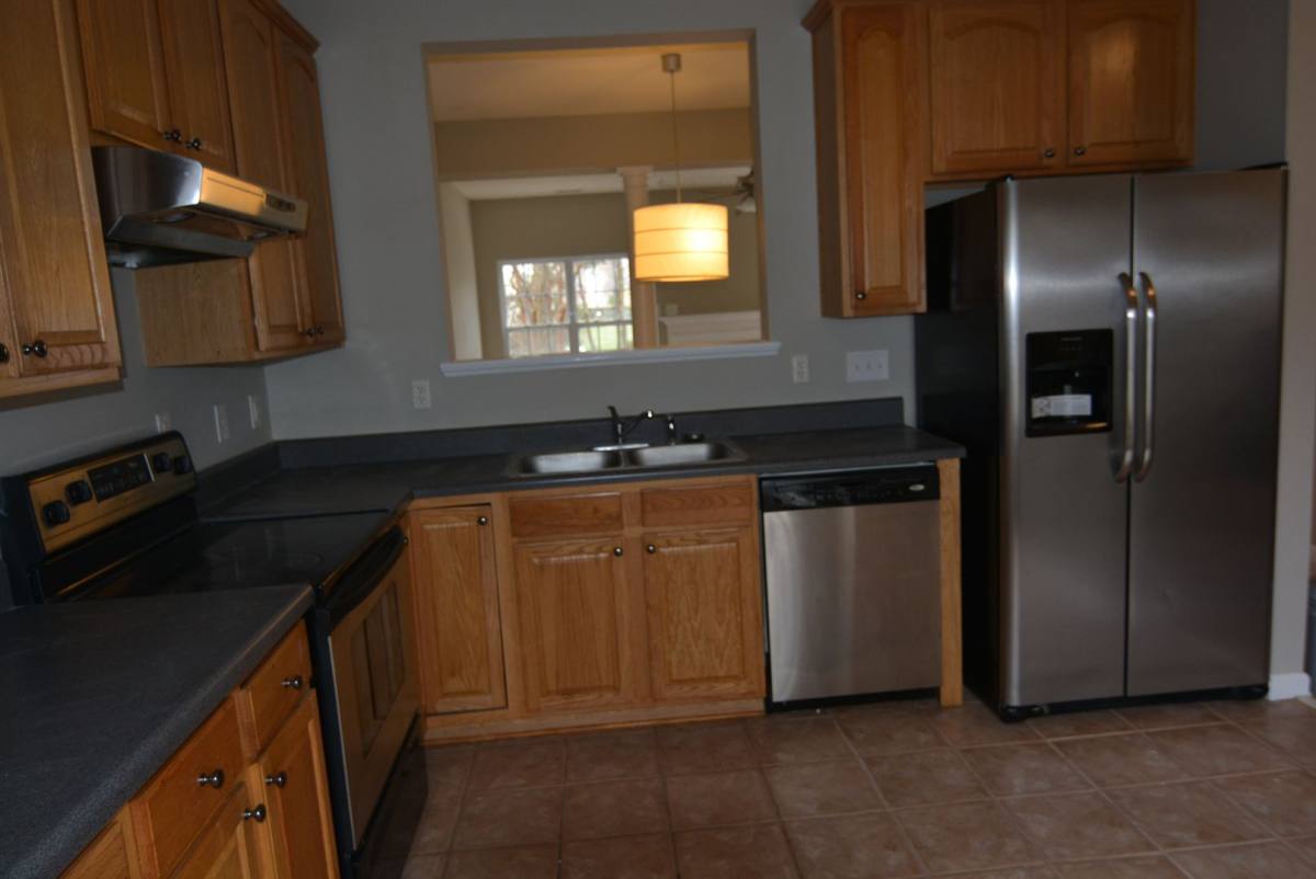 House for rent at 25 Edgebrook Circle, Durham, NC 27703