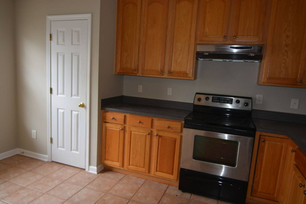 House for rent at 25 Edgebrook Circle, Durham, NC 27703