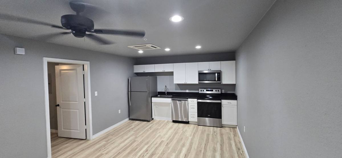 Apartment for rent at 9114 Royal Lane, Woodway, TX 76712