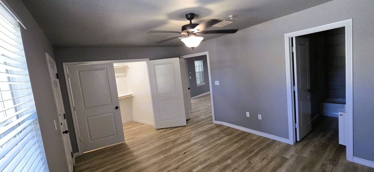 Apartment for rent at 9114 Royal Lane, Woodway, TX 76712