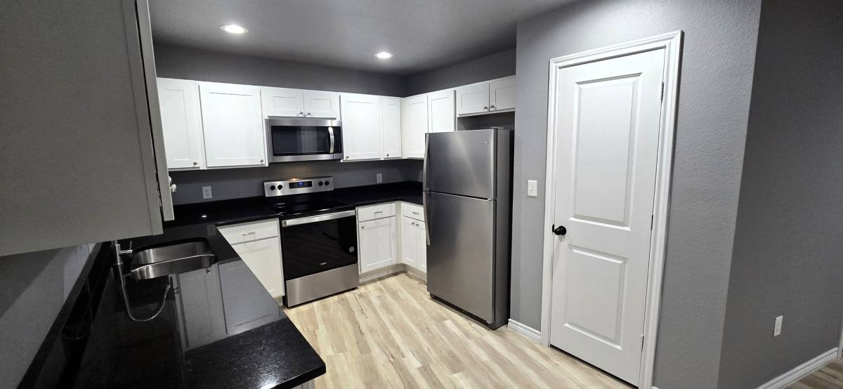 Apartment for rent at 9114 Royal Lane, Woodway, TX 76712