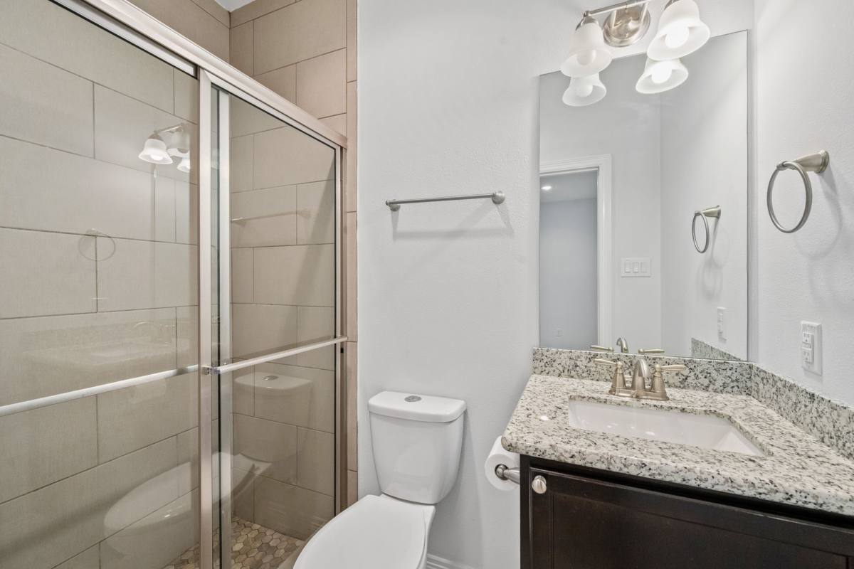 Apartment for rent at 617 W 24th St #617, Houston, TX 77008