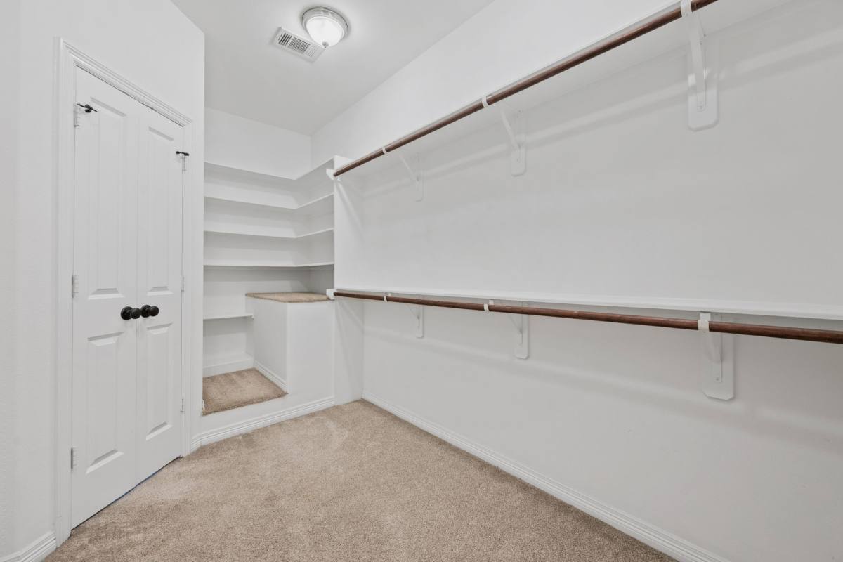 Apartment for rent at 617 W 24th St #617, Houston, TX 77008