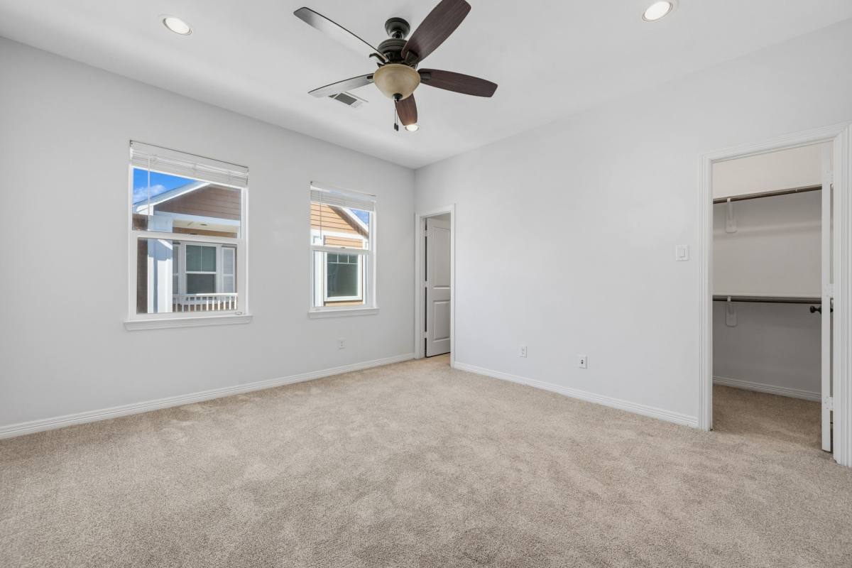 Apartment for rent at 617 W 24th St #617, Houston, TX 77008