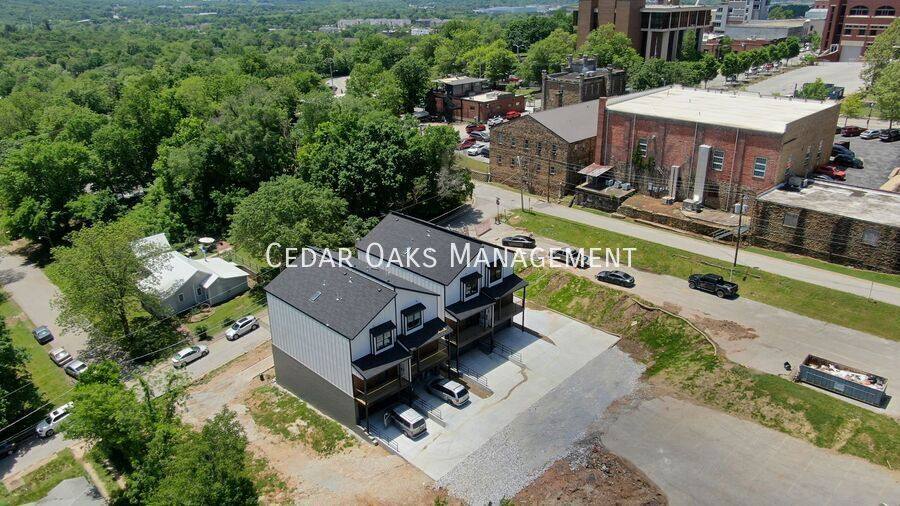 Townhouse for rent at 118 E Mountain St #118, Fayetteville, AR 72701