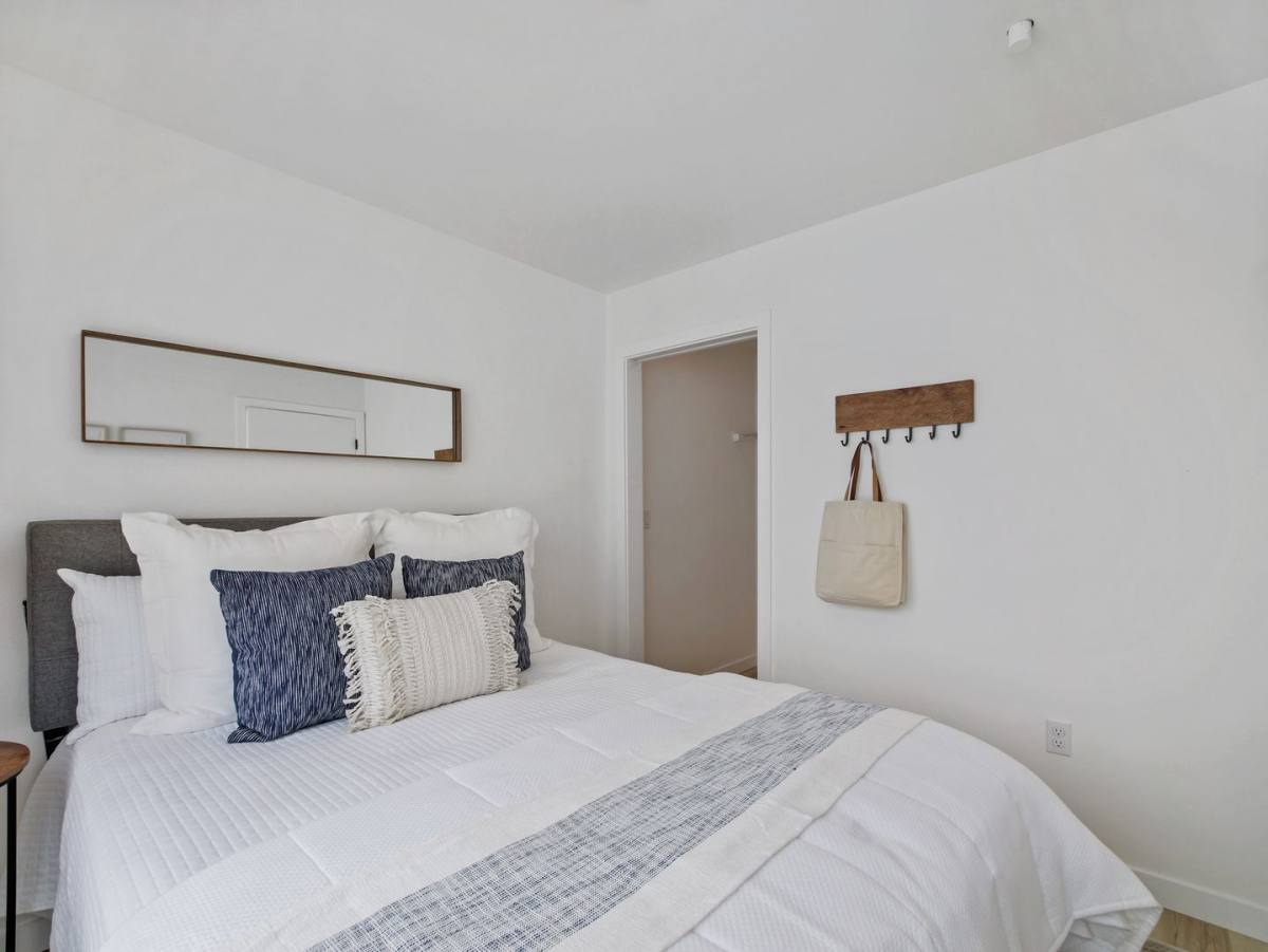 Apartment for rent at 5780-5790 N Greeley Ave, Portland, OR 97217