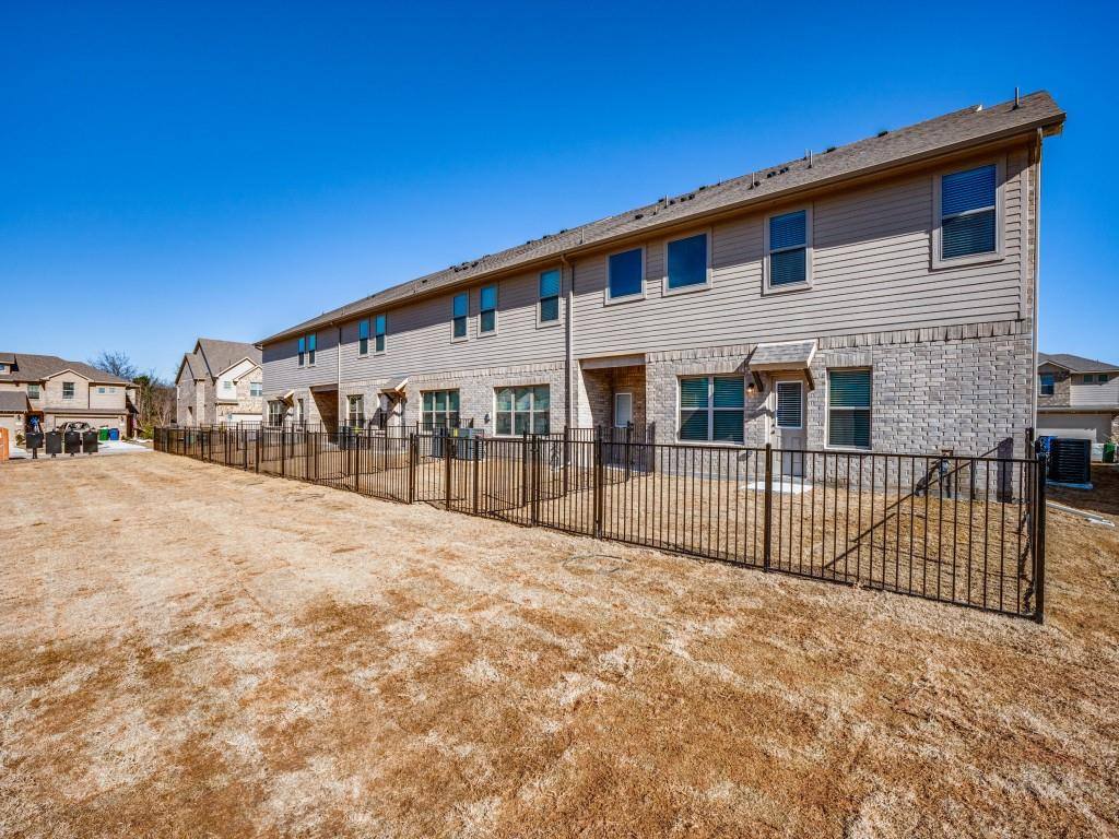 Townhouse for rent at 6809 Topaz Dr, Greenville, TX 75402
