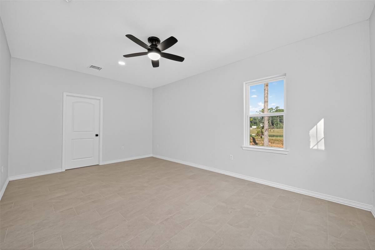 Apartment for rent at 10594 Rustling Oaks Dr, Conroe, TX 77303