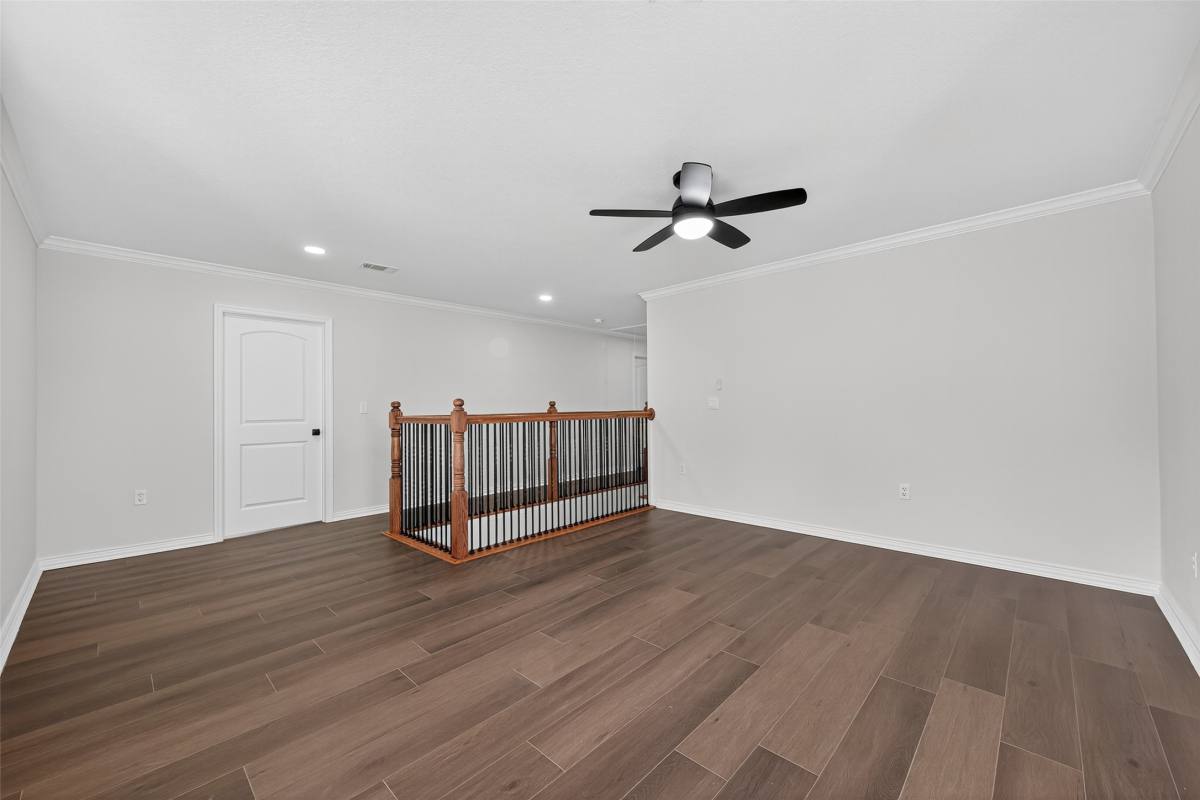Apartment for rent at 10594 Rustling Oaks Dr, Conroe, TX 77303