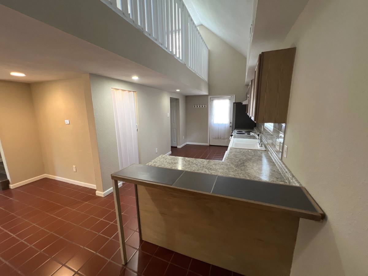 Apartment for rent at 627 E 14th St #627C, Houston, TX 77008