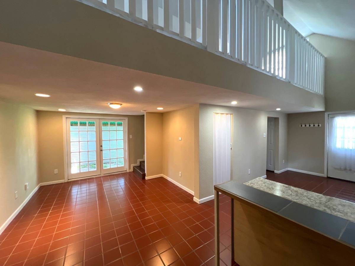 Apartment for rent at 627 E 14th St #627C, Houston, TX 77008