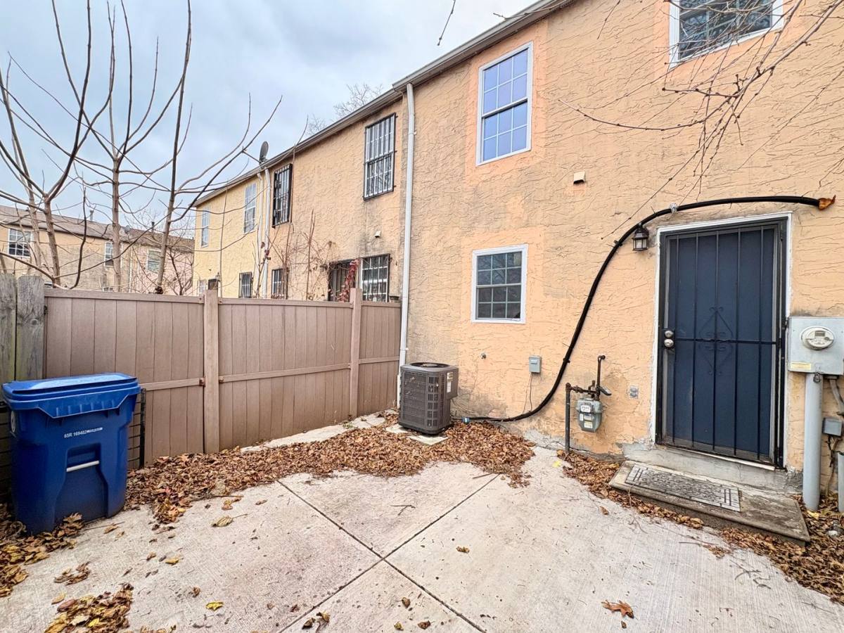 House for rent at 1307 E Madison St, Baltimore, MD 21205