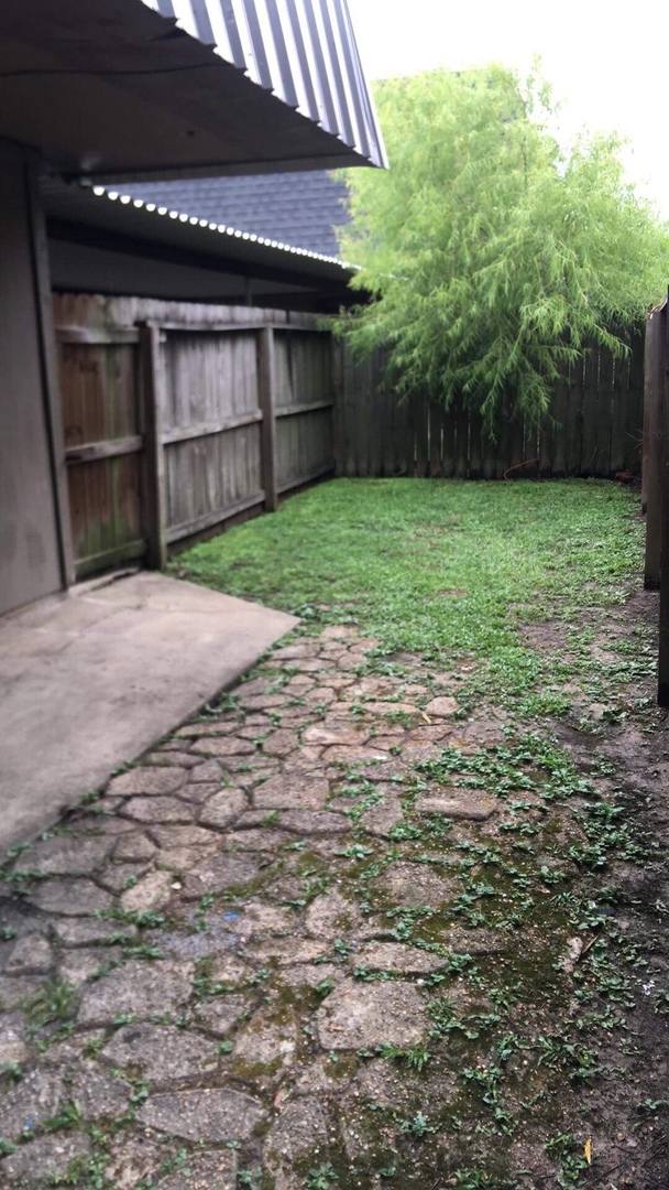 Townhouse for rent at 3925 Crow Rd, Beaumont, TX 77706