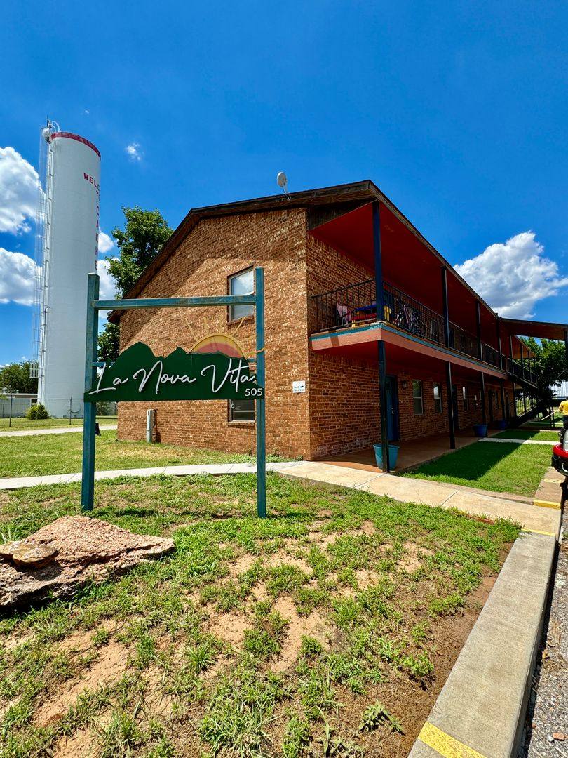 Apartment for rent at 505 NW Oak #A1, Elgin, OK 73538