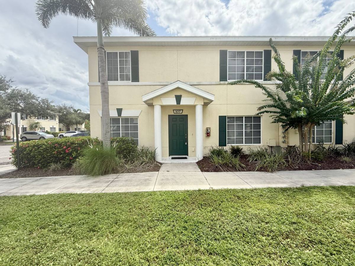 Townhouse for rent at 250 Cape Harbour Loop #107, Bradenton, FL 34212