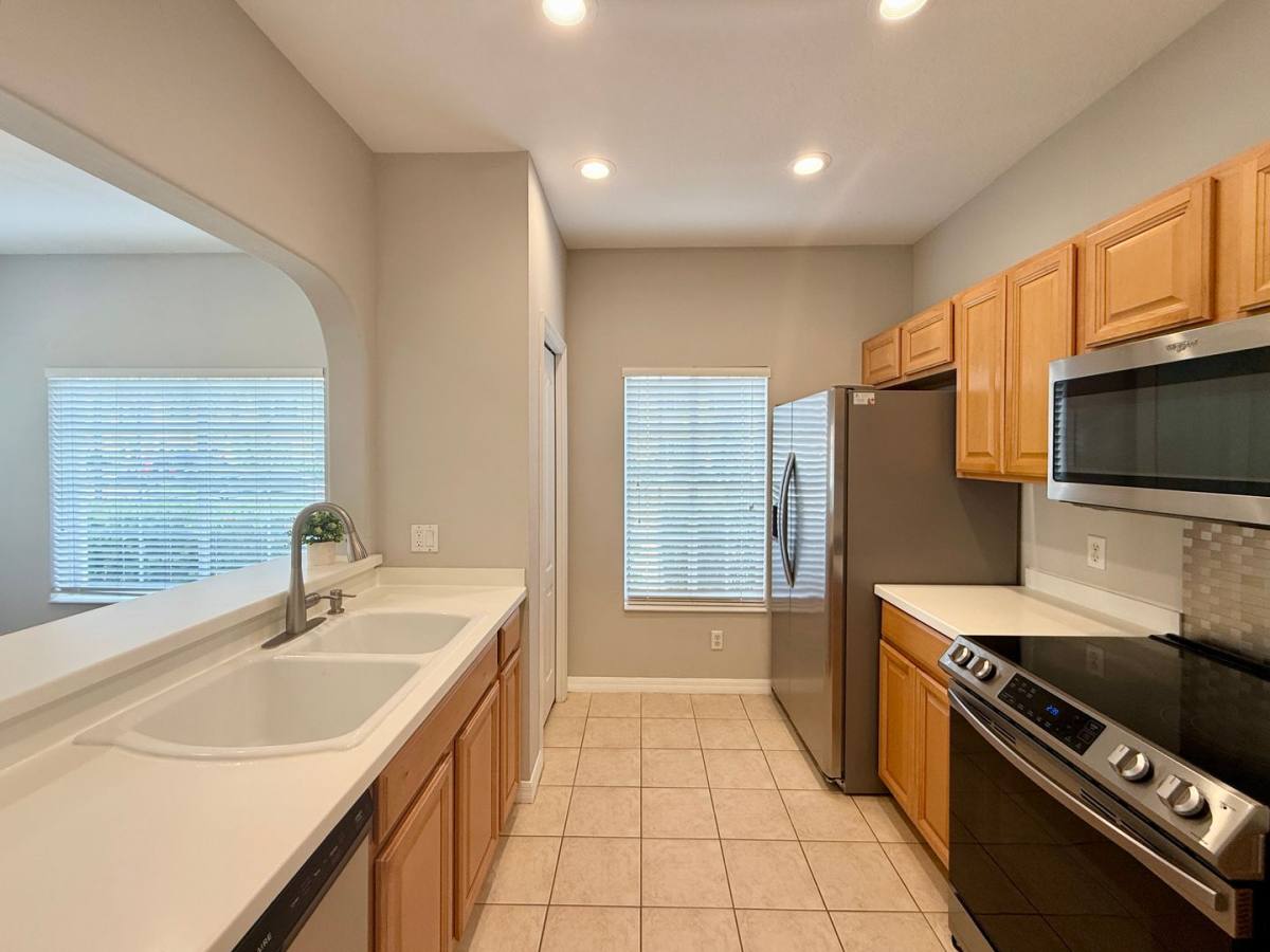 Townhouse for rent at 250 Cape Harbour Loop #107, Bradenton, FL 34212