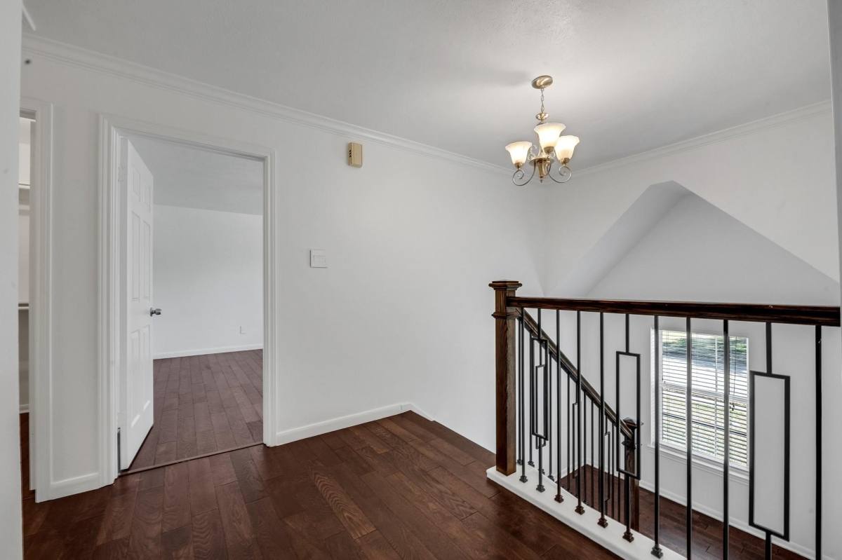 Apartment for rent at 4422 Warwick Dr, Sugar Land, TX 77479