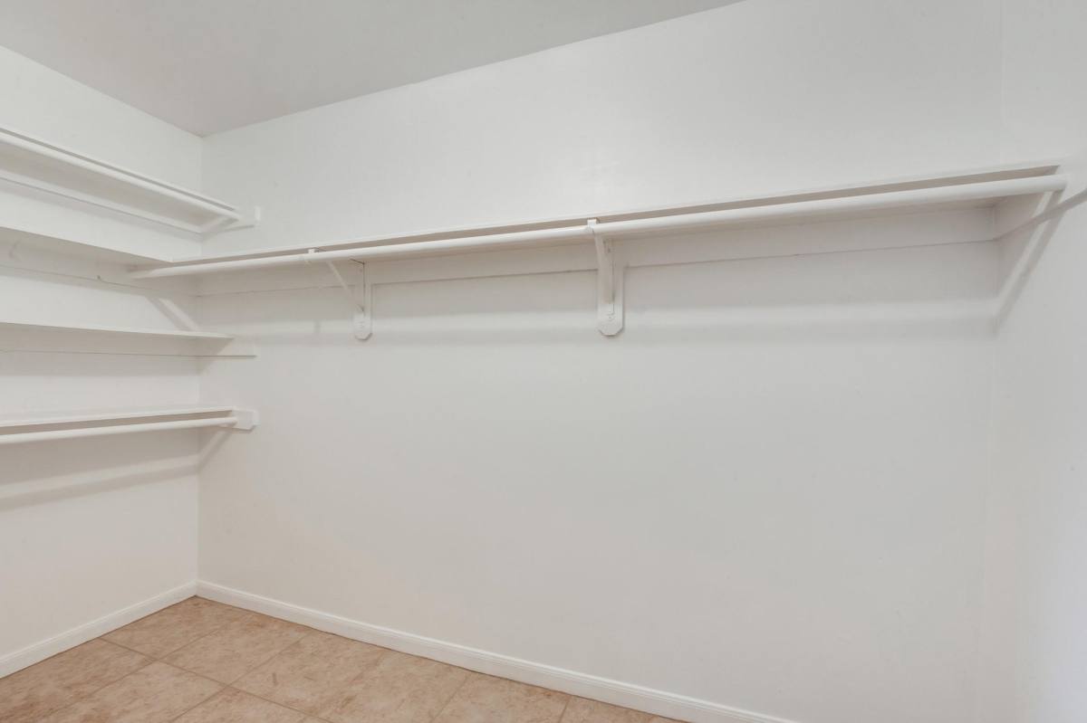 Apartment for rent at 4422 Warwick Dr, Sugar Land, TX 77479