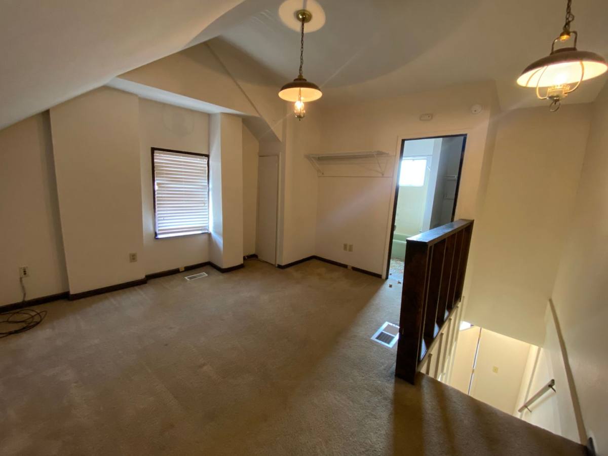Apartment for rent at 221-223 E Livingston Ave, Columbus, OH 43215