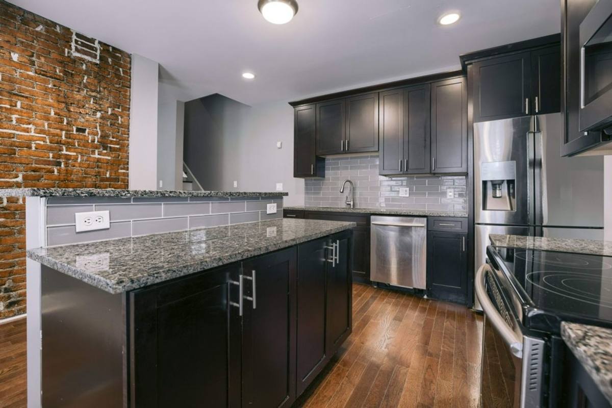 Apartment for rent at 788 Summit St, Columbus, OH 43215