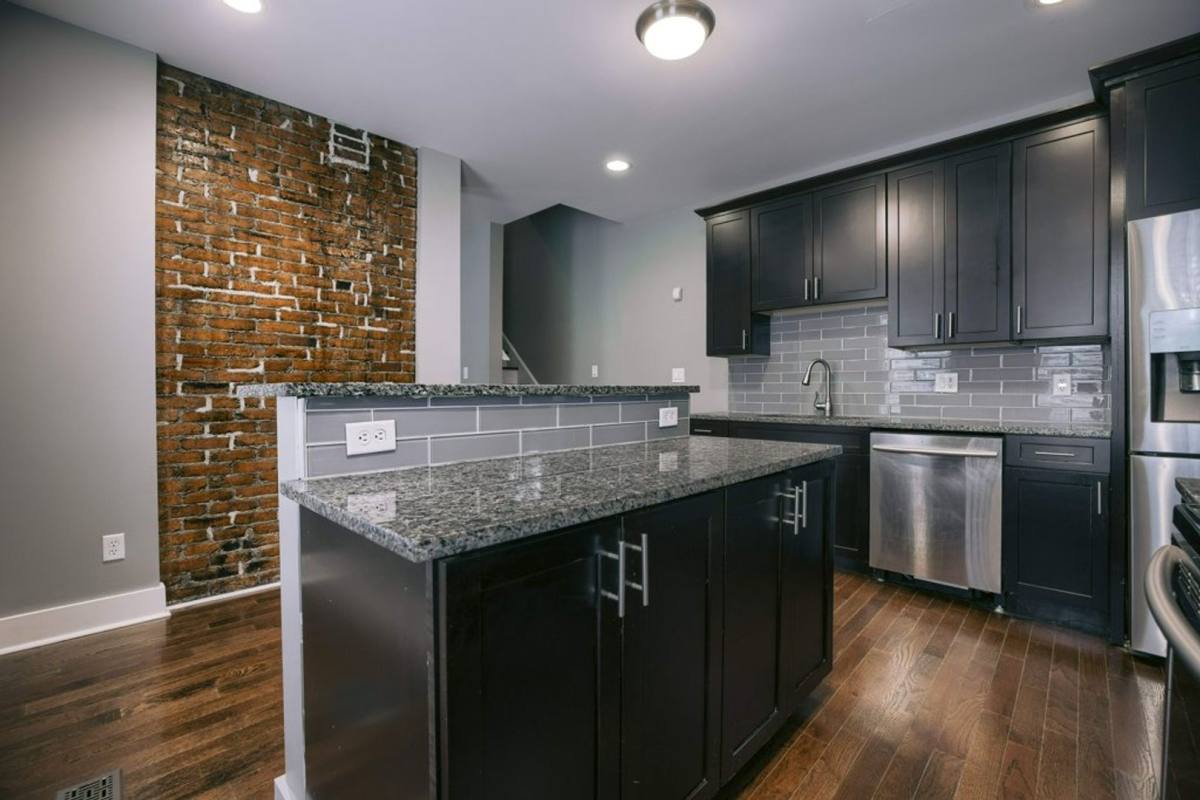 Apartment for rent at 788 Summit St, Columbus, OH 43215