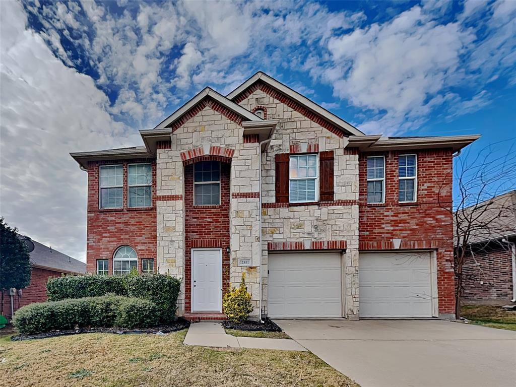 Apartment for rent at 12885 Kiltartan Dr, Frisco, TX 75035