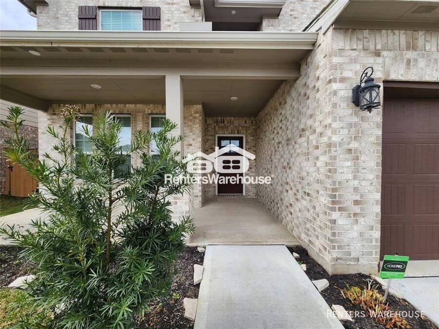 House for rent at 10714 Cliffs View Dr, Rosharon, TX 77583