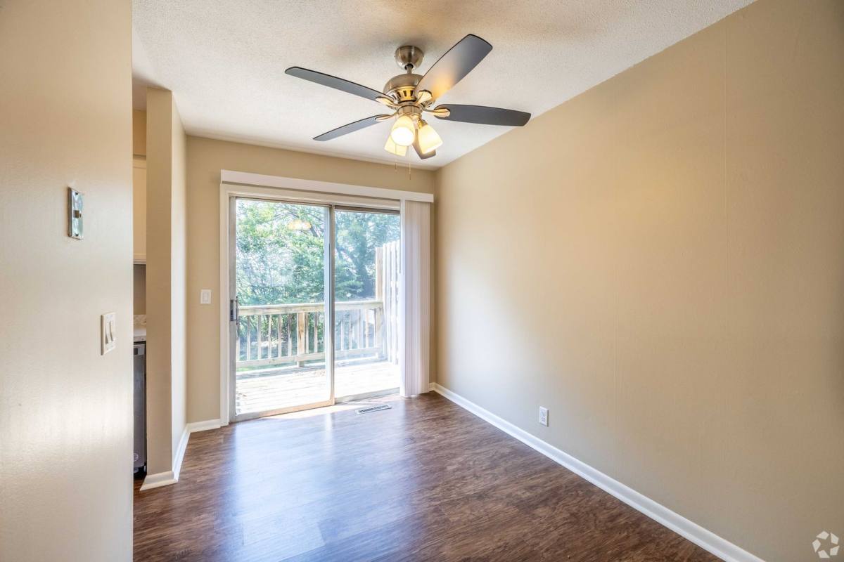 Apartment for rent at 302 Chateau Dr, Bellevue, NE 68005