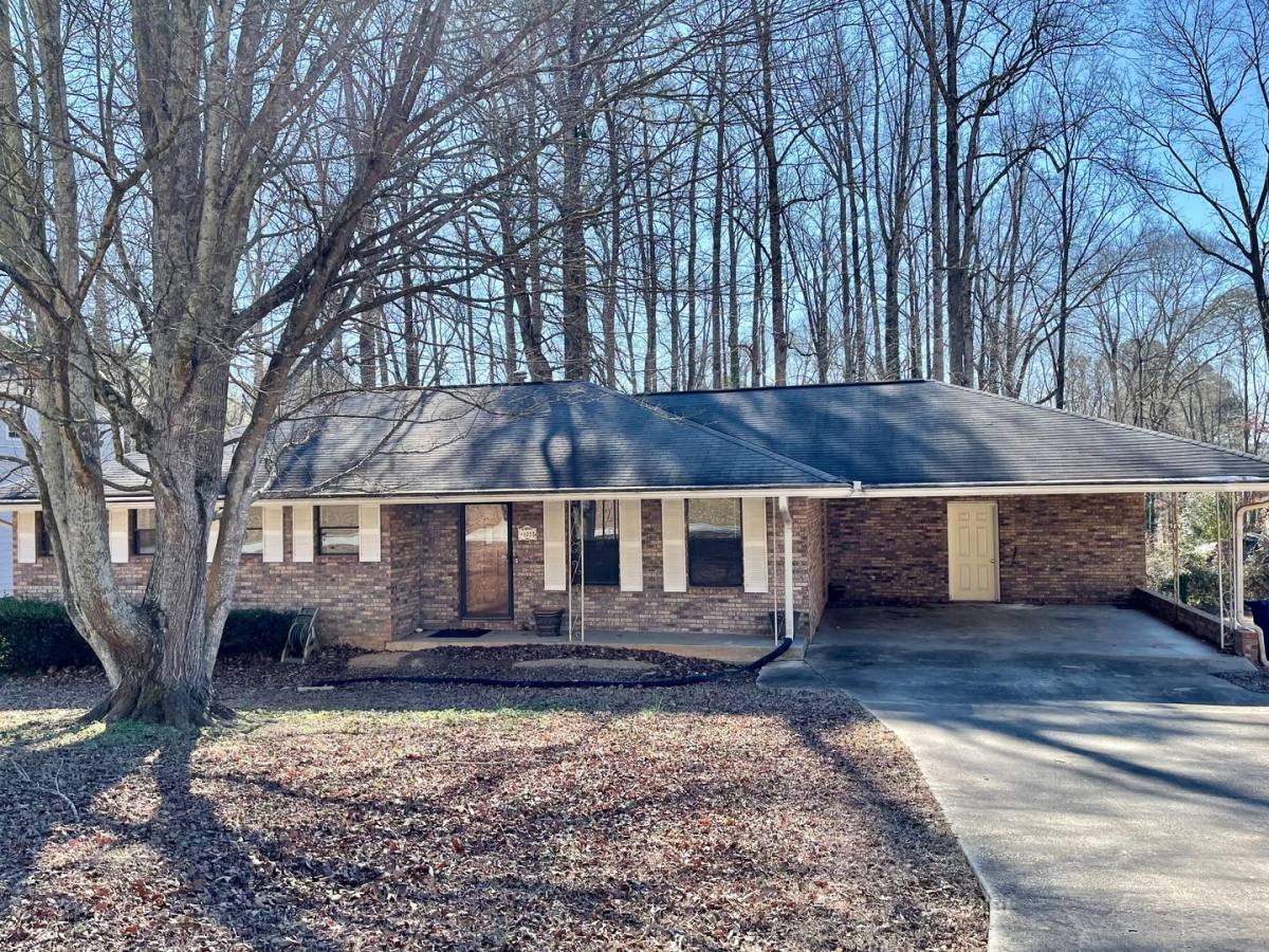 House for rent at 1032 Genny Lane, Riverdale, GA 30296
