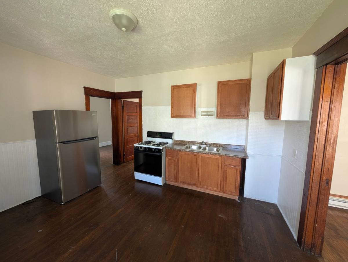 Apartment for rent at 3801 Mapledale Ave, Cleveland, OH 44109