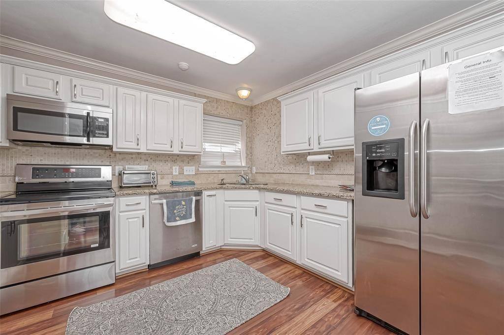 Apartment for rent at 1204 Andrews St, Houston, TX 77019