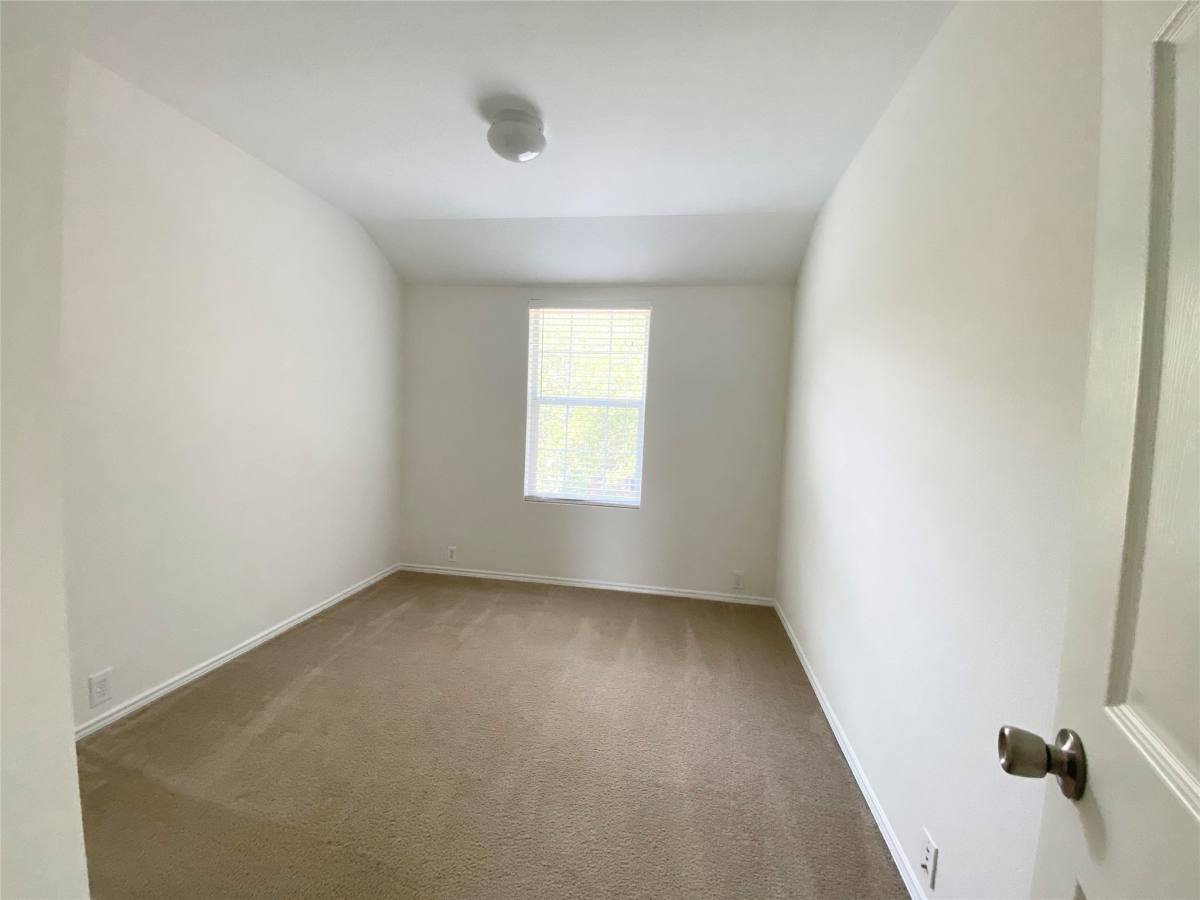 Townhouse for rent at 29726 Sullivan Oaks Dr, Spring, TX 77386