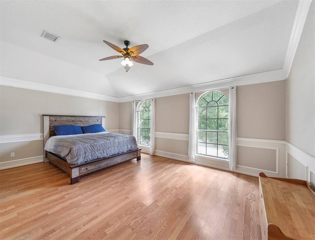 Apartment for rent at 25719 Bearborough Dr, Spring, TX 77386