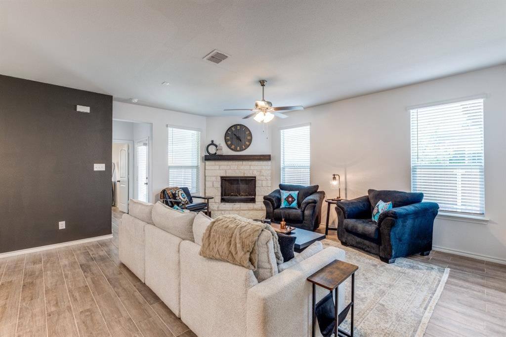 Apartment for rent at 617 Presidio St #617, Aubrey, TX 76227
