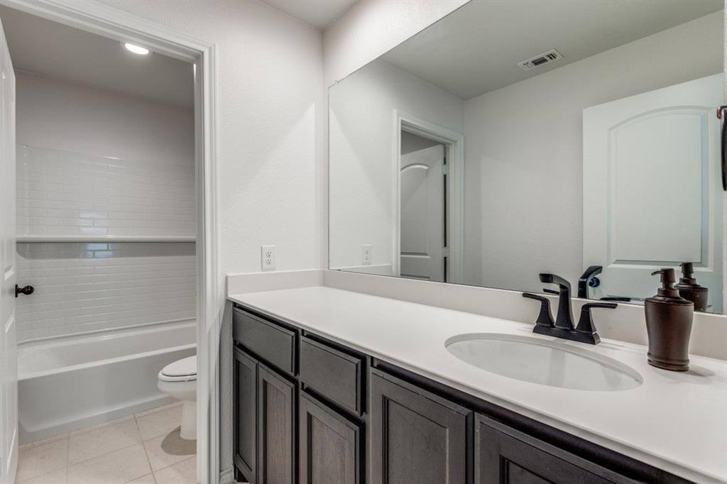 Apartment for rent at 617 Presidio St #617, Aubrey, TX 76227
