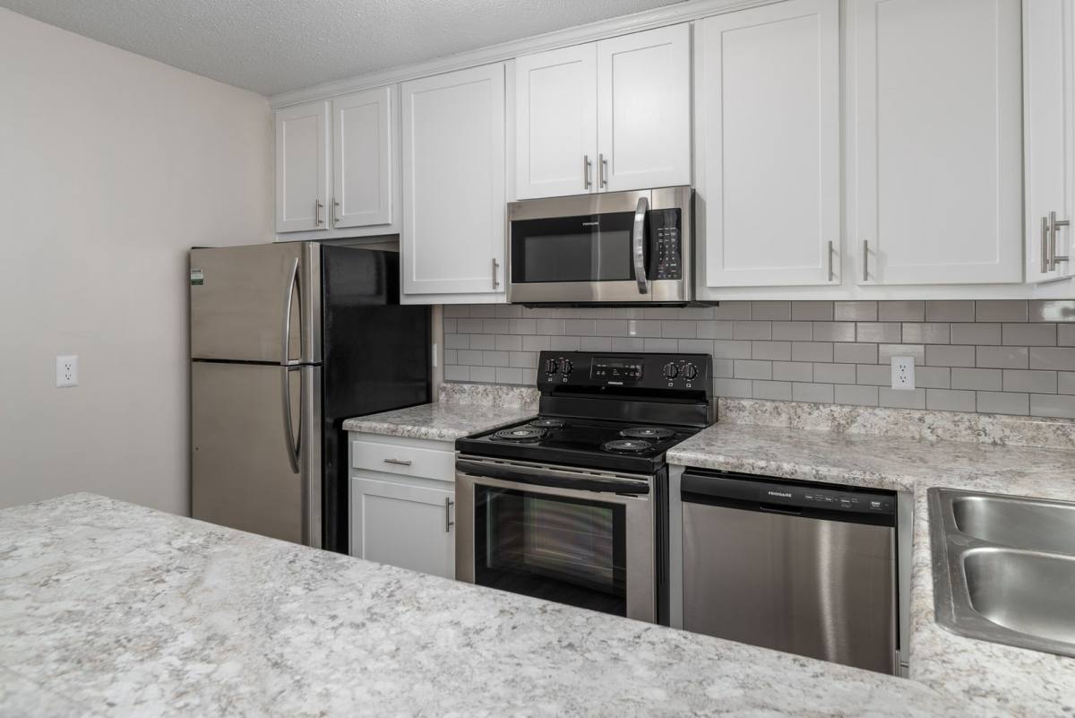 Apartment for rent at 516 S Mendenhall St, Greensboro, NC 27403