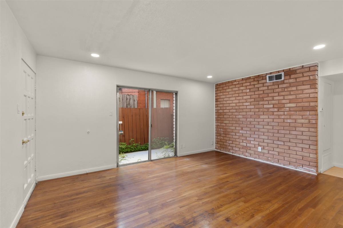 Apartment for rent at 2229 Mimosa Dr #5, Houston, TX 77019