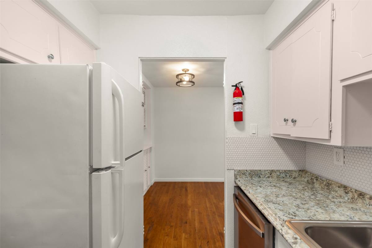 Apartment for rent at 2229 Mimosa Dr #5, Houston, TX 77019