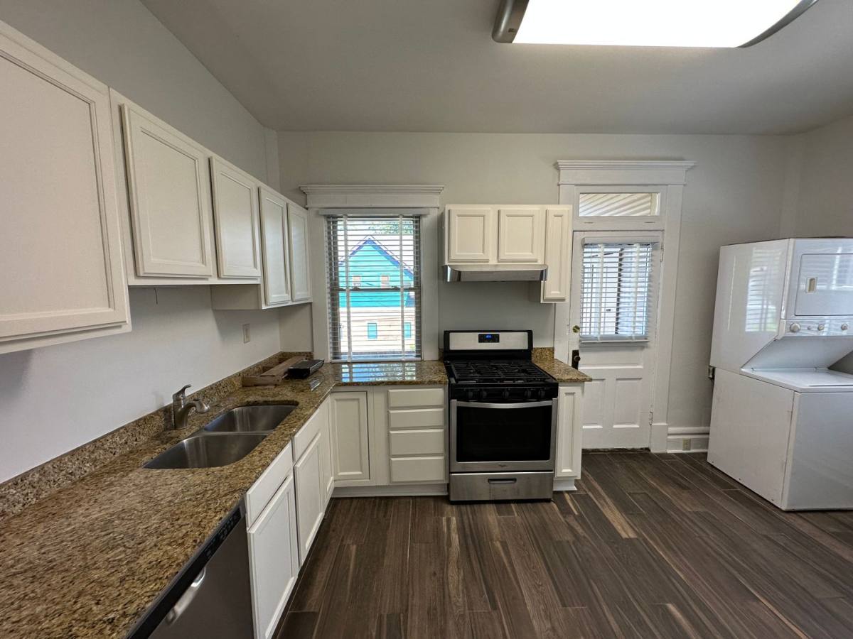 Apartment for rent at 182 W 1st Ave, Columbus, OH 43201