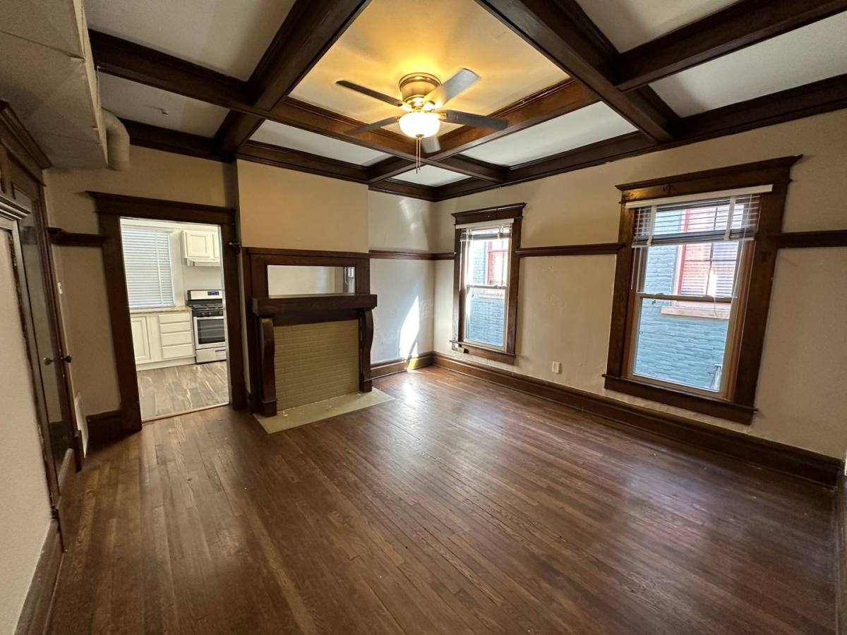 Apartment for rent at 182 W 1st Ave, Columbus, OH 43201