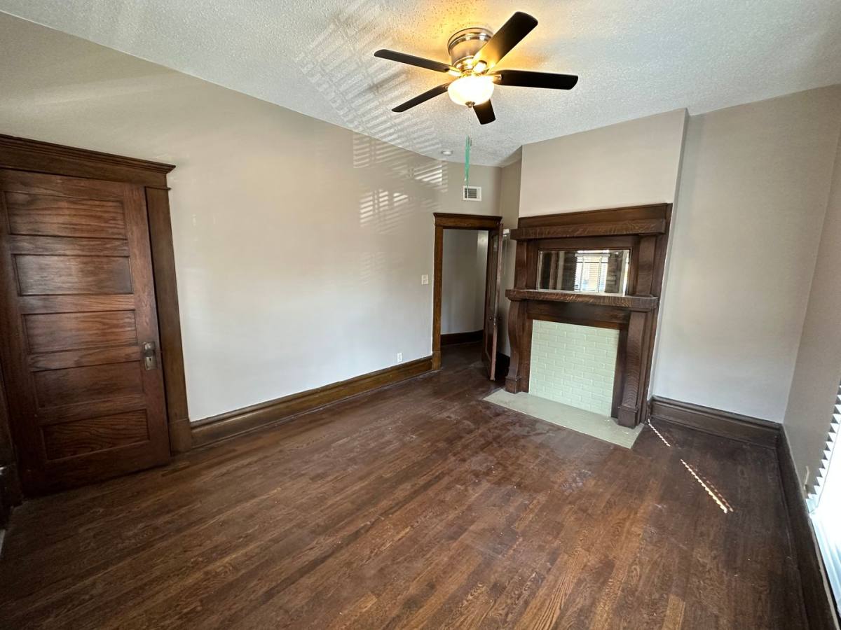 Apartment for rent at 182 W 1st Ave, Columbus, OH 43201