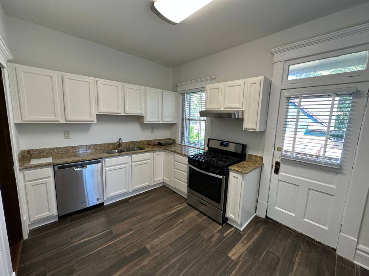 Apartment for rent at 182 W 1st Ave, Columbus, OH 43201