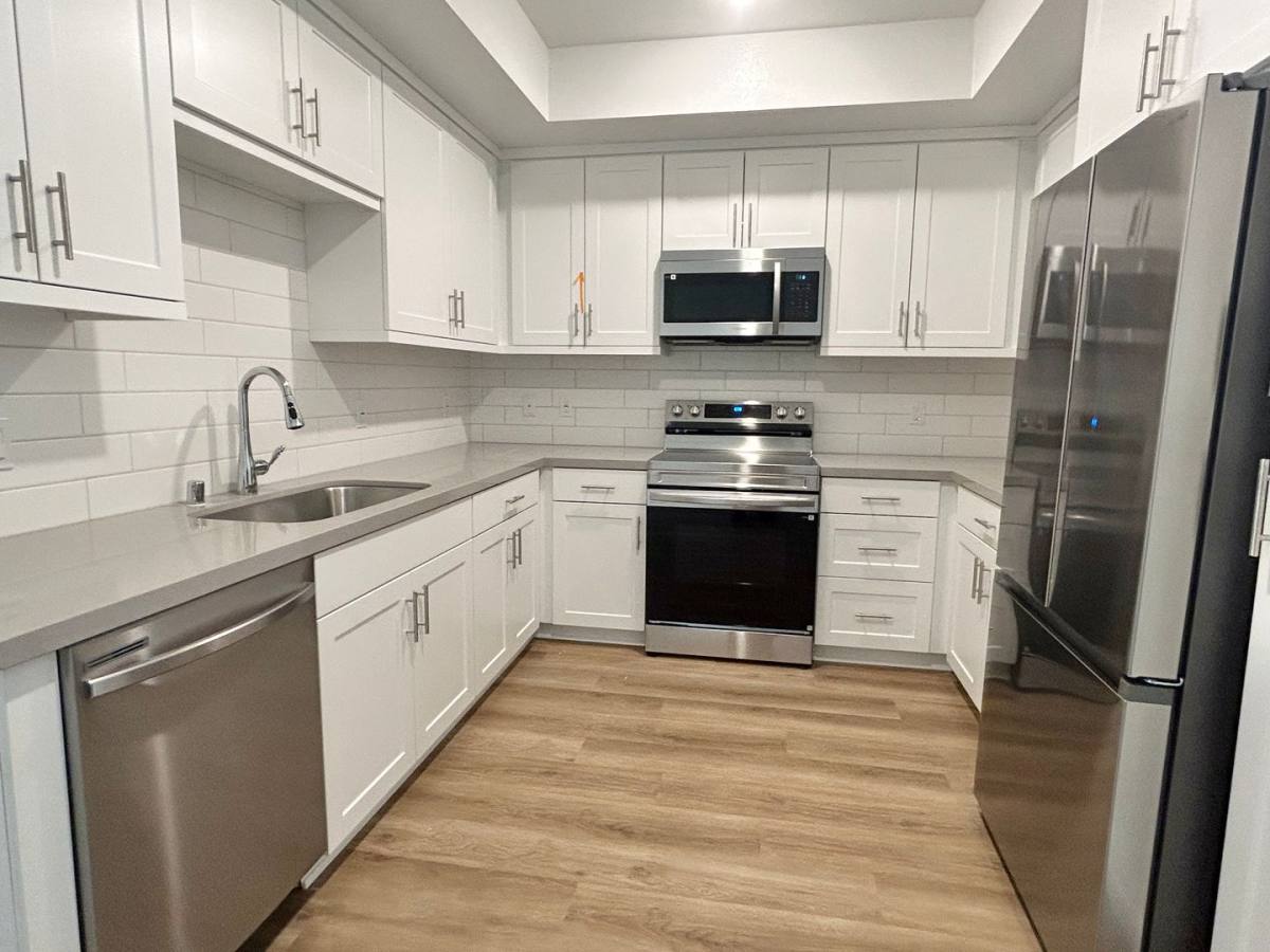 Townhouse for rent at 1024 W Romneya Dr, Anaheim, CA 92801