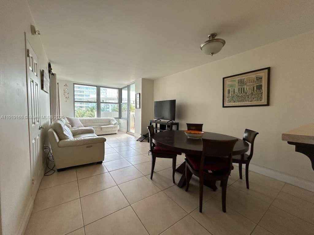 Apartment for rent at 2899 Collins Ave #625, Miami Beach, FL 33140